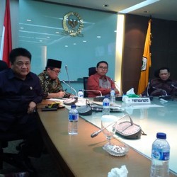 PTUN Tunda SK Menkum HAM Soal Golkar, Fadli Zon Minta Yasonna Dicopot