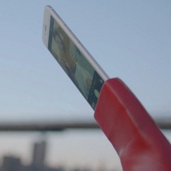 Selfie Shoes, Ide Gila untuk Berselfie Ria