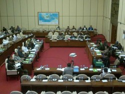 Datang ke DPR, Ini Penjelasan Mentan Amran Soal Kasus Traktor