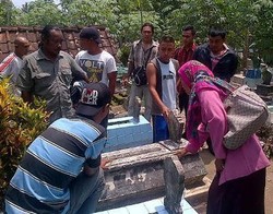 Begini Cerita Lengkap Terungkapnya Getaran Misterius di Makam Paniyah