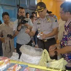 Pabrik Snack Kadaluarsa Digerebek Polisi