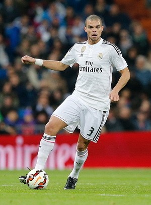 Pepe Diragukan Tampil Lawan Granada