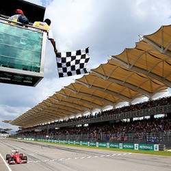 Satu Kemenangan Vettel Bukan Akhir Dunia untuk Mercedes