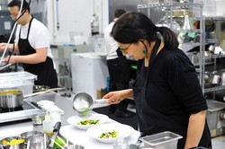 Teknologi Spektroskopi untuk Identifikasi Lemak Babi Berperan Penting Dalam Industri Makanan Halal