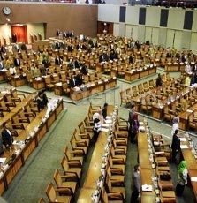 Banyak Ribut Urusi Parpol, DPR Harus Kembali ke Jalan yang Benar