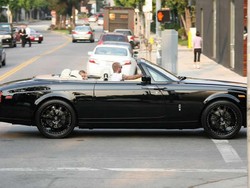 Ini Dia Koleksi Mobil Mewah David Beckham