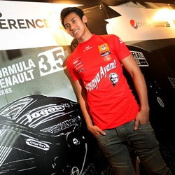 Sean Targetkan Finis Lima Besar di Formula Renault 3.5