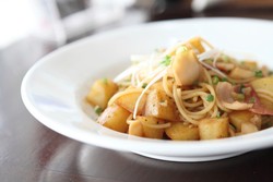 Selain Keju, Alpukat Hingga Santan Juga Enak Untuk Saus Pasta (2)