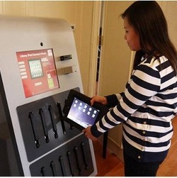Unik! Kampus Ini Sewakan iPad dari Vending Machine
