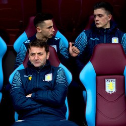 Sherwood Yakin Villa Bisa Sungkurkan Setan Merah di Old Trafford