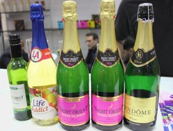 Kini Sudah Bisa Dinikmati Minuman Bercitarasa Wine Tanpa Alkohol