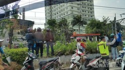 Seorang Pemotor Tertabrak Kereta di Palmerah