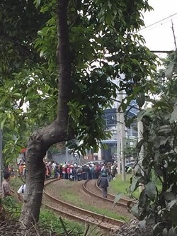 PT KAI: Saat Pemotor Menyerobot di Palmerah, Ada 2 KRL Melintas