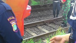 Rel Patah di Antara Stasiun Tj Barat-Lenteng, Perjalanan KRL Terganggu