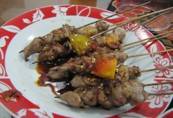 Nyam! Empuk Juicy Sate Kambing Racikan Bang Awi