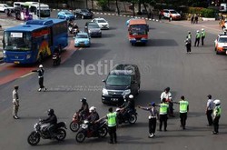 Ahok Pastikan Pemotor Bisa Lintasi Thamrin-Medan Merdeka Barat Tengah Malam
