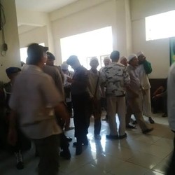 Jelang Vonis Habib Novel, Massa FPI Padati PN Jakpus