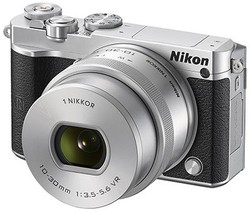 Nikon J5 Si Kecil Jago Ngebut