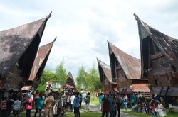 Mengenal Rumah Adat Khas Batak di Balige