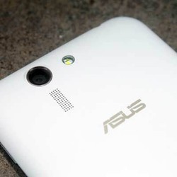 Asus PadFone S: Non Flagship yang Sip