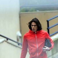 Cavani: Saya Bahagia di PSG, tapi Apapun Bisa Terjadi dalam Sepakbola