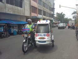 Brumm! Atur Lalin Rawan Macet, Polisi di Daerah ini Patroli Pakai Becak Motor