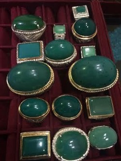 Cerita-cerita dari Lokasi Penggalian Akik Garut, dari Antre Sampai Potong Kambing