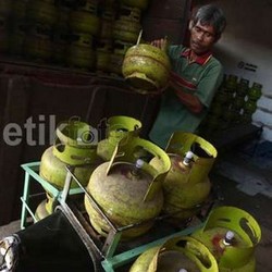 Pasca Harga Elpiji 12 Kg Naik, Warga Aceh Sulit Dapat Elpiji 3 Kg