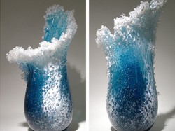 Aneh! Gelombang Laut Bisa Jadi Patung Kaca