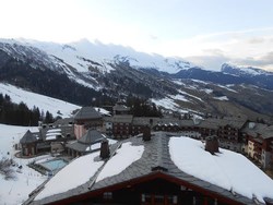 Ini Salah Satu Tempat Turis Asia Liburan Mencari Salju