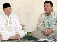 Romi Cs Sambangi Kediaman Hamzah Haz