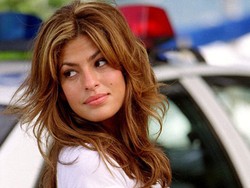 Eva Mendes Akan Kembali di Furious 8?