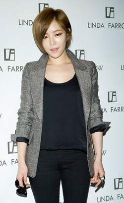 Korean Style: Son Ga In, Penyanyi yang Konsisten dengan Rambut Pendek