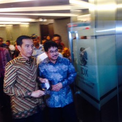 Kunjungan Dadakan Jokowi ke Bursa Saham Disambut Rekor Baru IHSG