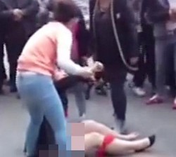 Tren di China: Istri Pamer Video Serang Wanita Selingkuhan Suami