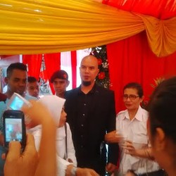 Hadiri Acara DPP Gerindra, Ahmad Dhani Jadi Target Selfie Ibu-ibu