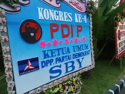 Golkar Kubu Agung dan SBY Kirim Bunga untuk Kongres PDIP