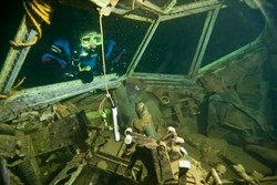 Bangkai Mobil Hingga Pesawat Ada di Dasar Danau AS Ini