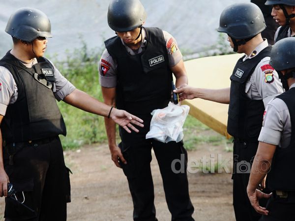 49 Petasan Banting Diamankan di Lokasi Ledakan