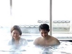 Malu-malu, Jonghyun CNBlue dan Gong Seung Yeon Berendam Air Panas Berdua