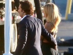 Gwyneth Paltrow dan Brad Falchuk Mesra di Ultah Robert Downey