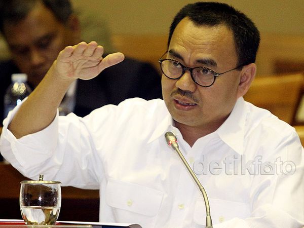 Menteri ESDM Rapat Kerja dengan Komisi VII