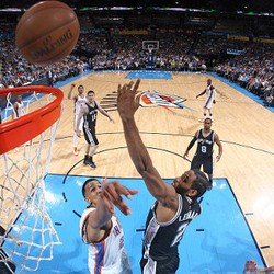 Kalah dari Spurs, Thunder Keluar dari Zona Playoff