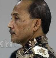 MA Perberat Hukuman Mantan Deputi Gubernur BI Jadi 15 Tahun Penjara