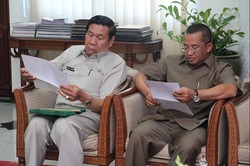 Mendagri Berhentikan Bonaran Situmeang dari Jabatan Bupati Tapteng