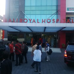 Presiden Jokowi Langsung Jenguk Cornelis Lay usai Hadiri Kongres PDIP