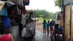 Lokasi Ledakan Tanah Abang Masih Dijaga Polisi, Warga Beraktivitas Normal