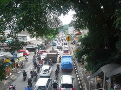 Macet di Lenteng Agung-Tanjung Barat Usai Hujan Deras