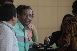 Mahfud: KPK Sedang Lemah, Polisi dan Kejaksaan Harus Ambil Peran KPK