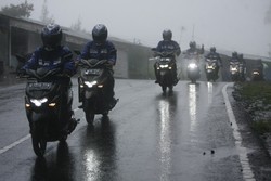 Touring Motor yang Seru & Kepincut Keindahan Tawangmangu